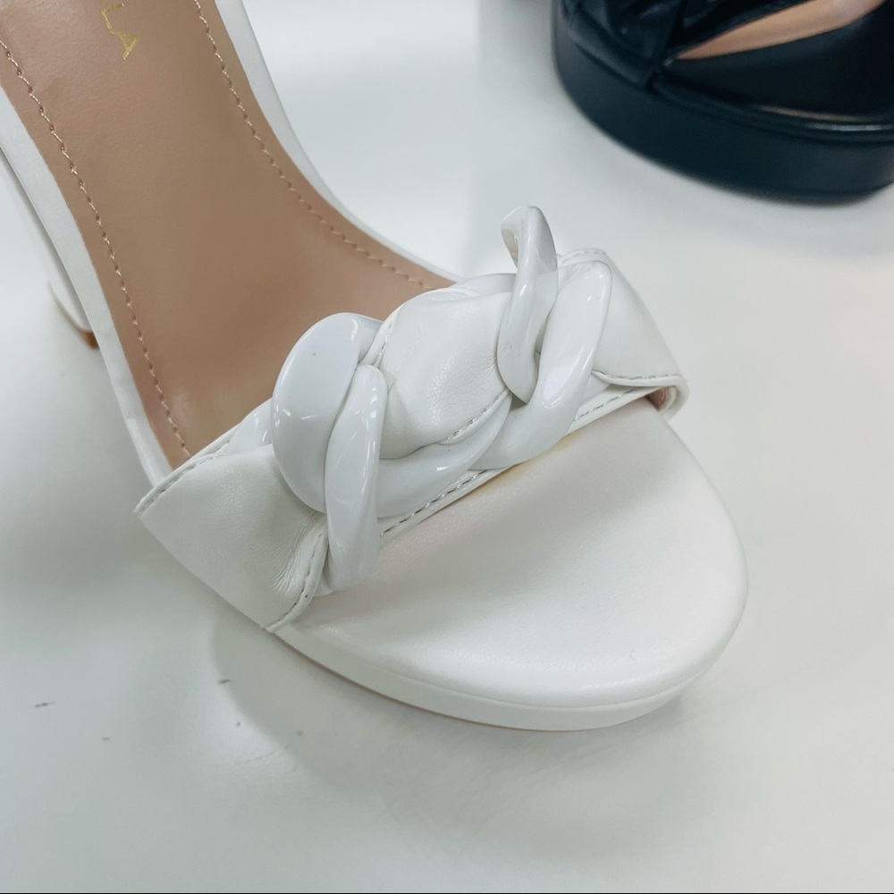 White chain platform heel - Picture 4 of 5